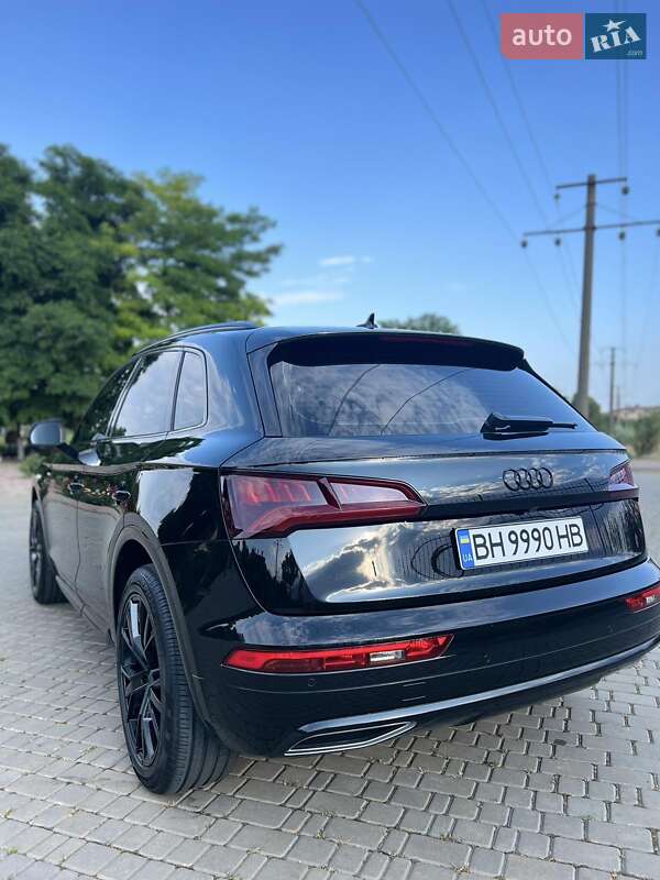 Внедорожник / Кроссовер Audi Q5 2017 в Одессе