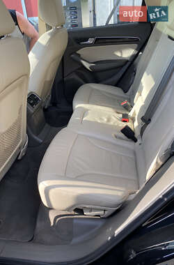 Внедорожник / Кроссовер Audi Q5 2012 в 