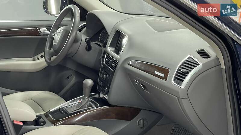 Позашляховик / Кросовер Audi Q5 2011 в Києві