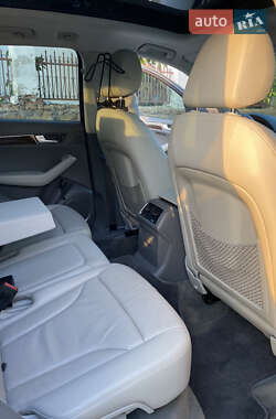 Внедорожник / Кроссовер Audi Q5 2012 в 