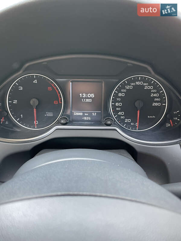 Внедорожник / Кроссовер Audi Q5 2010 в Киеве