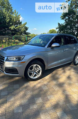 Внедорожник / Кроссовер Audi Q5 2018 в Новояворовске