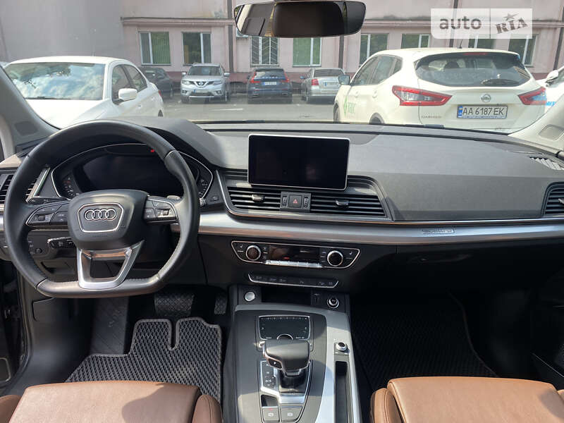 Внедорожник / Кроссовер Audi Q5 2018 в Киеве