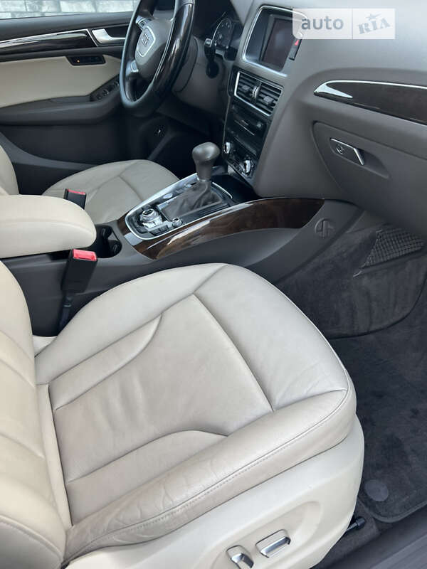 Внедорожник / Кроссовер Audi Q5 2013 в Тернополе