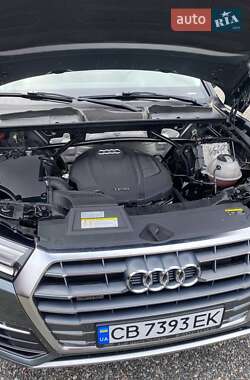 Позашляховик / Кросовер Audi Q5 2017 в 