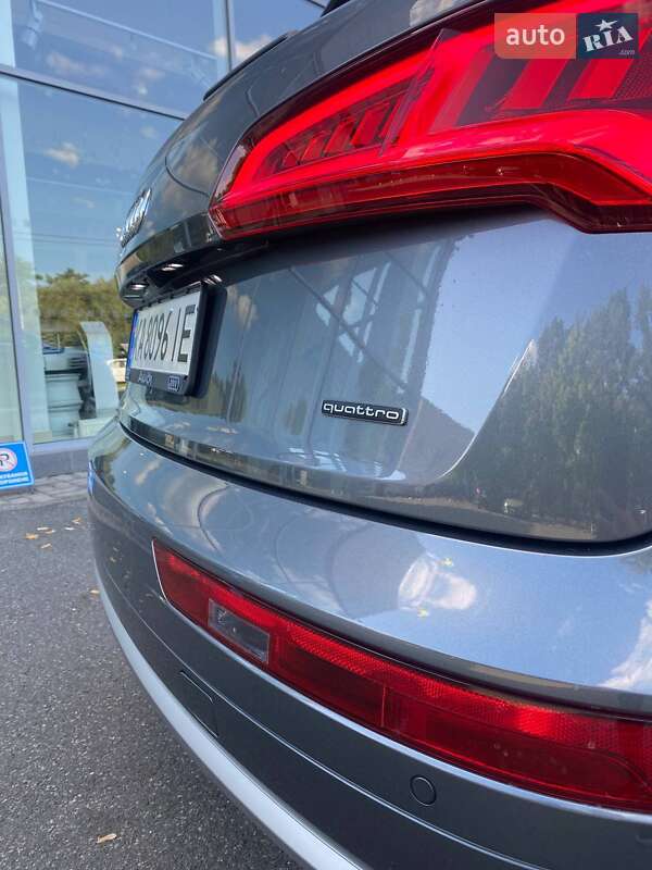 Позашляховик / Кросовер Audi Q5 2019 в Києві