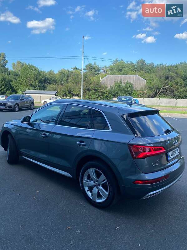 Позашляховик / Кросовер Audi Q5 2019 в Києві