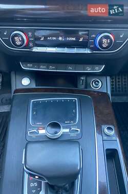 Внедорожник / Кроссовер Audi Q5 2019 в 