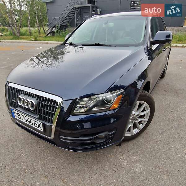 Внедорожник / Кроссовер Audi Q5 2010 в Чернигове