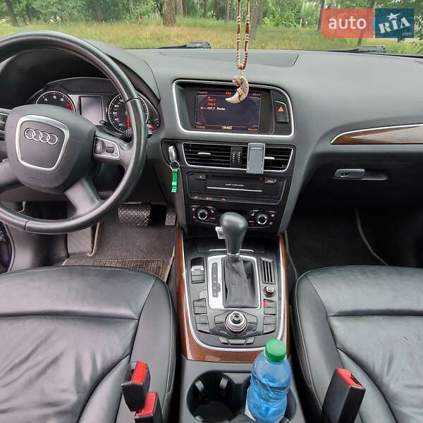 Внедорожник / Кроссовер Audi Q5 2010 в Чернигове