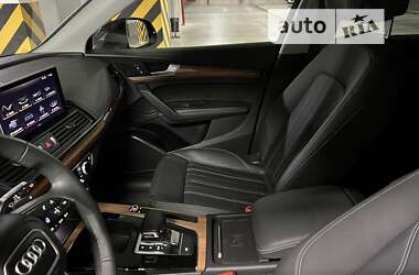 Внедорожник / Кроссовер Audi Q5 2020 в 