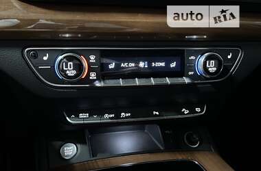 Внедорожник / Кроссовер Audi Q5 2020 в 