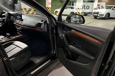Внедорожник / Кроссовер Audi Q5 2020 в 