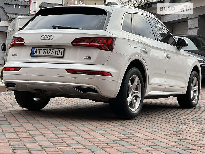 Позашляховик / Кросовер Audi Q5 2017 в Івано-Франківську