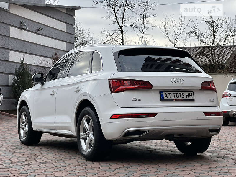 Позашляховик / Кросовер Audi Q5 2017 в Івано-Франківську