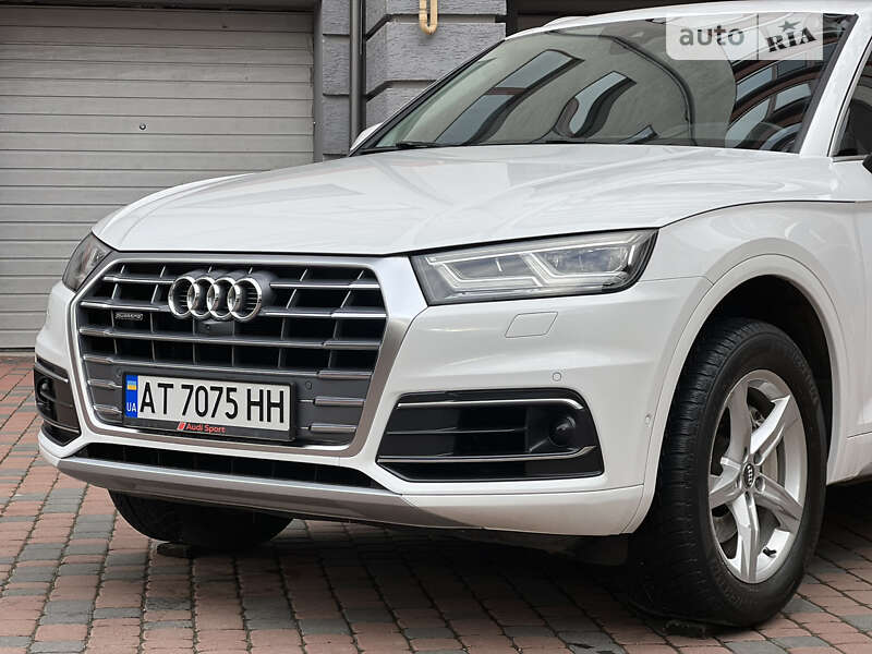 Позашляховик / Кросовер Audi Q5 2017 в Івано-Франківську
