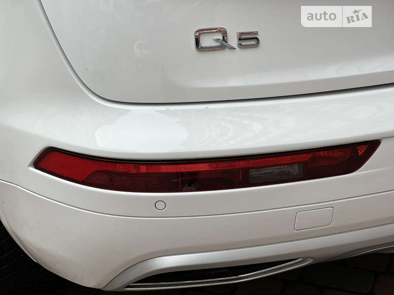 Позашляховик / Кросовер Audi Q5 2017 в Івано-Франківську