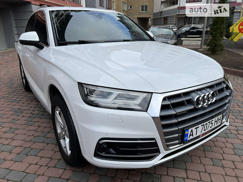 Позашляховик / Кросовер Audi Q5 2017 в Івано-Франківську