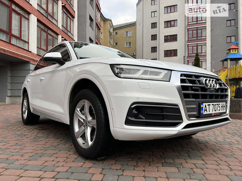 Позашляховик / Кросовер Audi Q5 2017 в Івано-Франківську