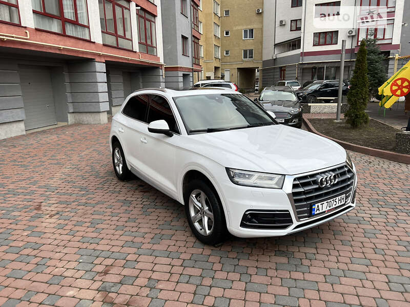 Позашляховик / Кросовер Audi Q5 2017 в Івано-Франківську