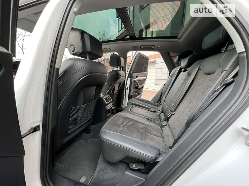 Позашляховик / Кросовер Audi Q5 2017 в Івано-Франківську