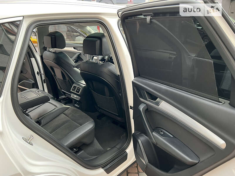 Позашляховик / Кросовер Audi Q5 2017 в Івано-Франківську