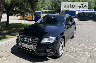 Внедорожник / Кроссовер Audi Q5 2016 в 