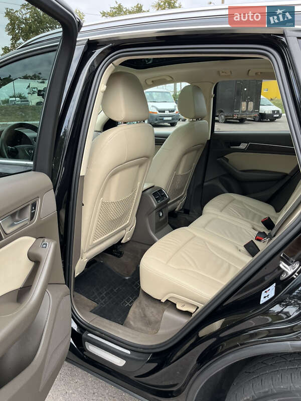 Внедорожник / Кроссовер Audi Q5 2014 в Ровно