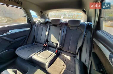 Внедорожник / Кроссовер Audi Q5 2017 в 