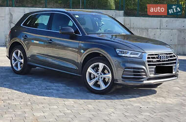 Внедорожник / Кроссовер Audi Q5 2017 в Киеве