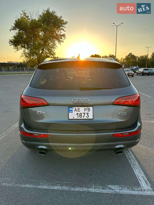 Позашляховик / Кросовер Audi Q5 2015 в Дніпрі