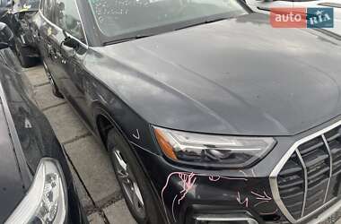 Позашляховик / Кросовер Audi Q5 2021 в 