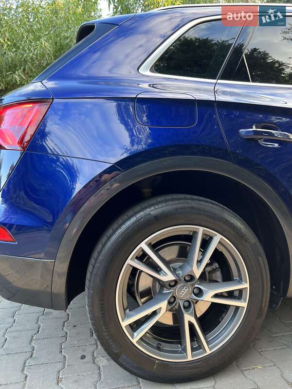 Позашляховик / Кросовер Audi Q5 2018 в Одесі