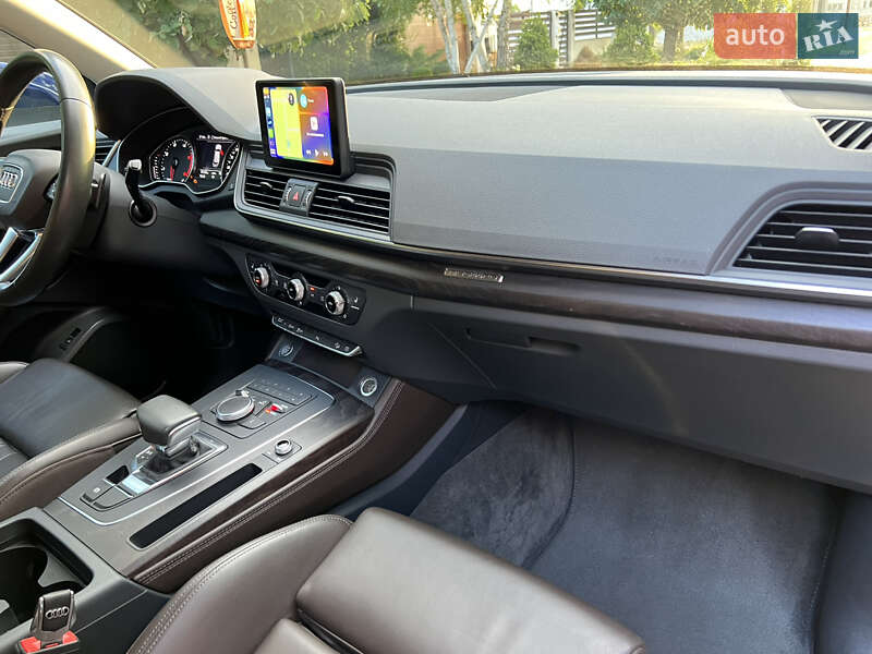 Внедорожник / Кроссовер Audi Q5 2018 в Одессе
