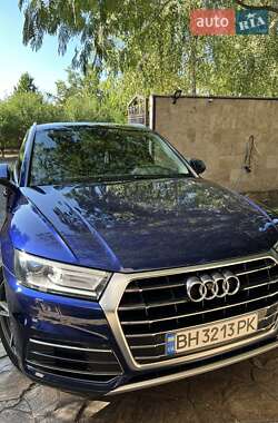 Внедорожник / Кроссовер Audi Q5 2018 в 