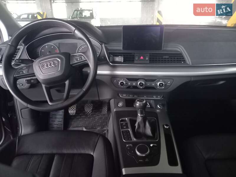 Внедорожник / Кроссовер Audi Q5 2018 в Киеве