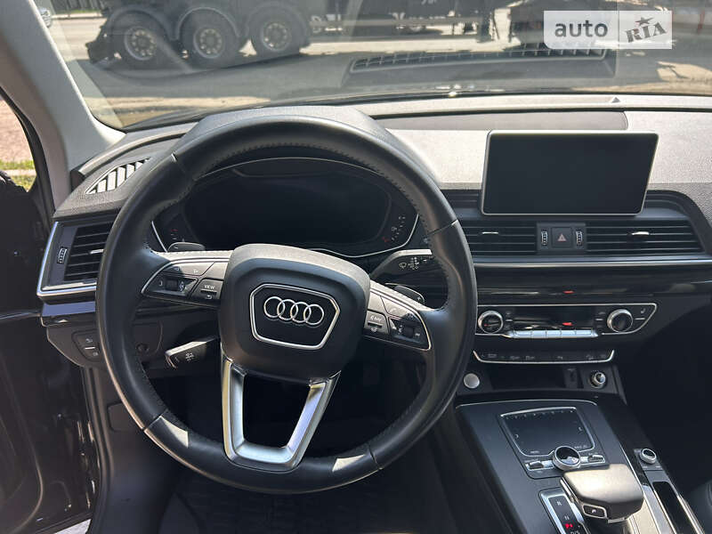 Внедорожник / Кроссовер Audi Q5 2019 в Полтаве