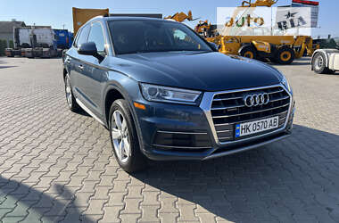Позашляховик / Кросовер Audi Q5 2017 в 