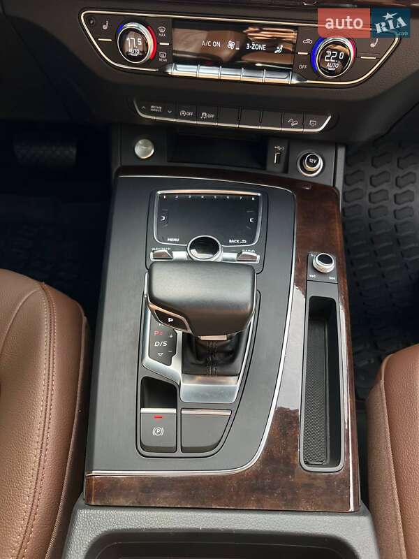 Внедорожник / Кроссовер Audi Q5 2018 в Смеле