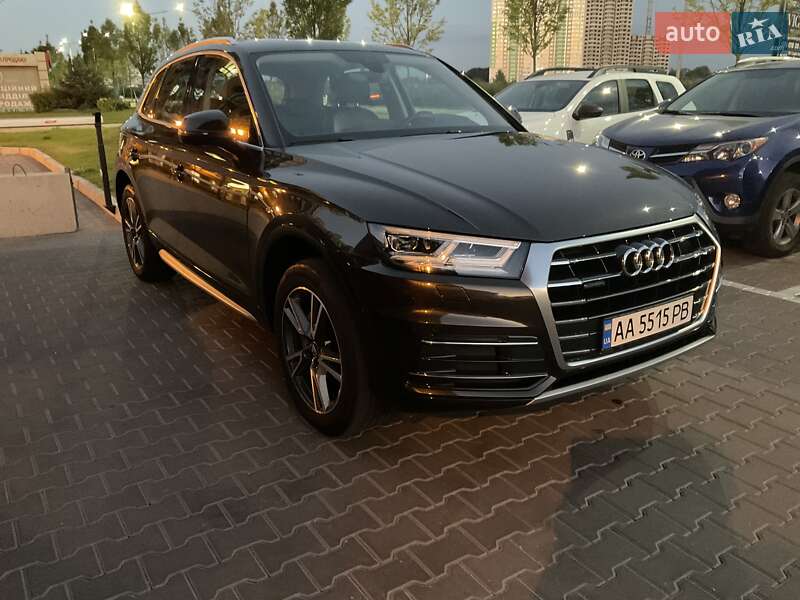 Внедорожник / Кроссовер Audi Q5 2017 в Киеве