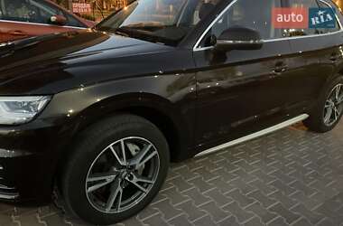 Позашляховик / Кросовер Audi Q5 2017 в Києві