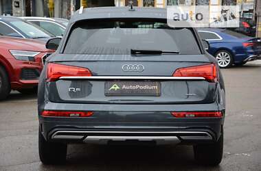 Внедорожник / Кроссовер Audi Q5 2021 в 