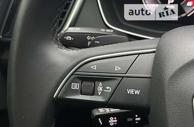 Внедорожник / Кроссовер Audi Q5 2021 в 