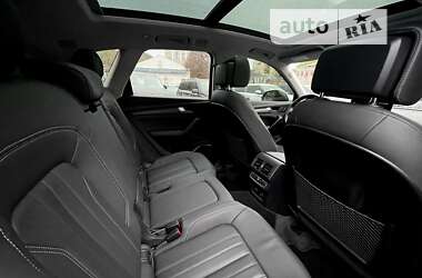 Внедорожник / Кроссовер Audi Q5 2021 в 