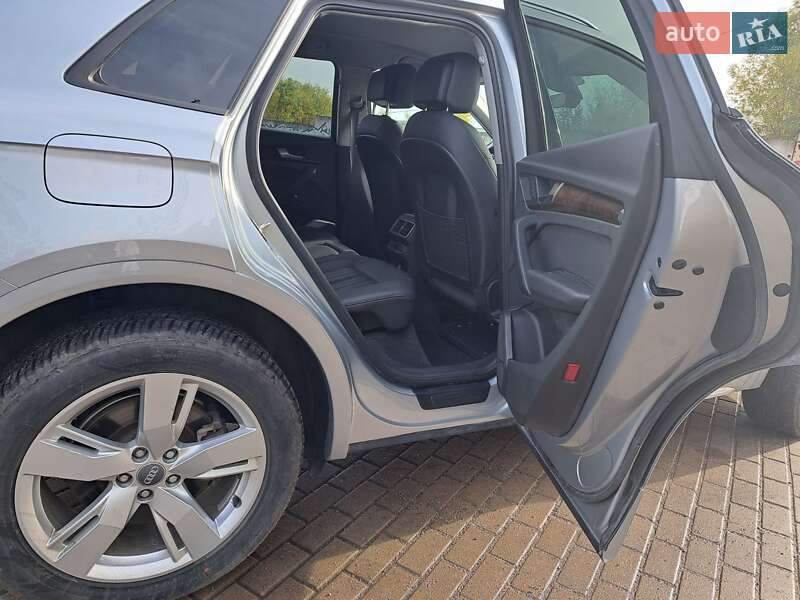 Внедорожник / Кроссовер Audi Q5 2018 в Ровно