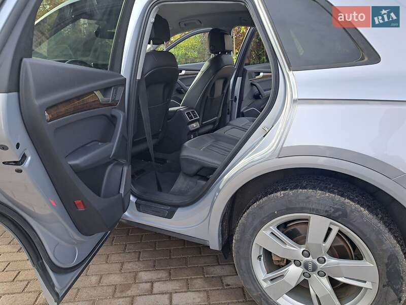 Внедорожник / Кроссовер Audi Q5 2018 в Ровно