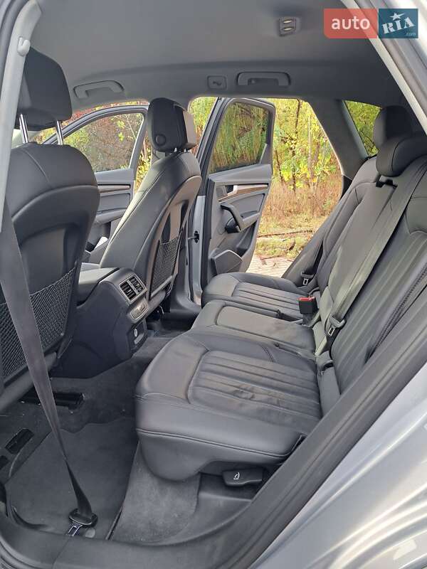 Внедорожник / Кроссовер Audi Q5 2018 в Ровно