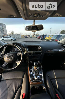 Внедорожник / Кроссовер Audi Q5 2016 в 