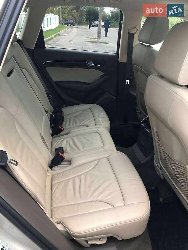 Внедорожник / Кроссовер Audi Q5 2015 в Полтаве