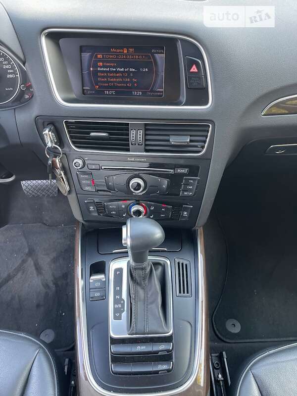 Позашляховик / Кросовер Audi Q5 2012 в Києві
